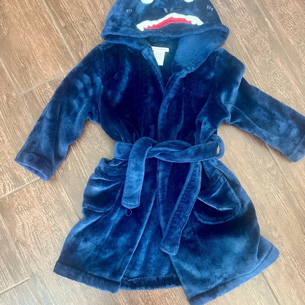 Pottery Barn Kids Navy Blue Shark Hooded Robe Size 2T/3T